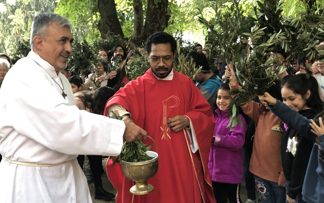 Celebración de Domingo de Ramos junto a familias de nuestro Colegio