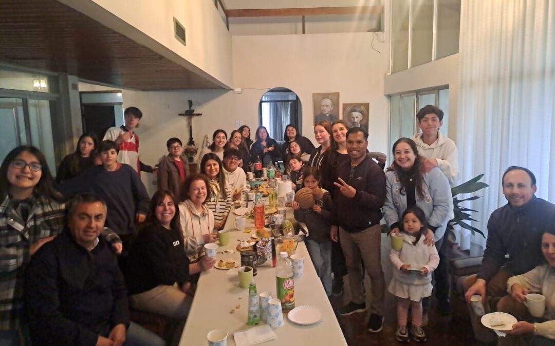 Misioneros se reúnen a estrechar lazos