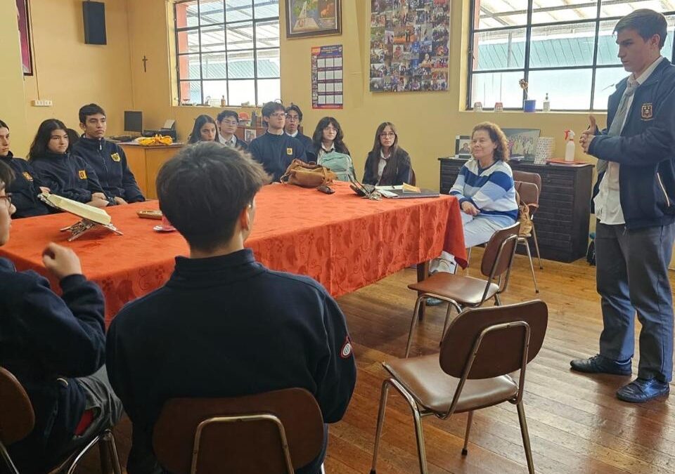“Aprende y brilla con el Verbo”